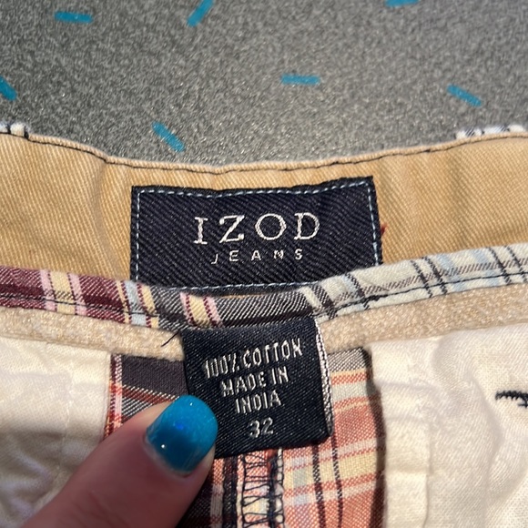 Mes’s Izod Dress Shorts - Picture 2 of 4